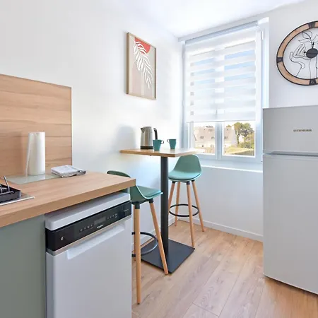 Apartment Centre