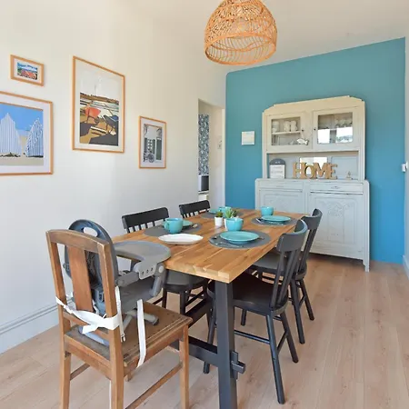 Apartment Centre *