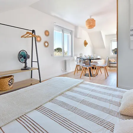 Apartment Centre